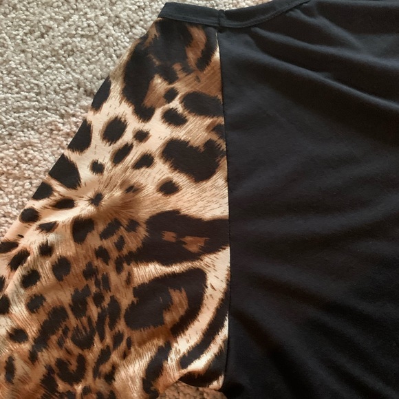 Black leopard sleeve tunic - Picture 9 of 9